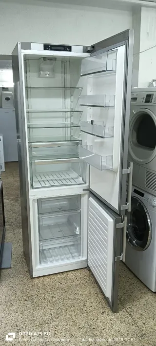 NEVERA COMBI ELECTROLUX NO FROST ENERGÍA A+