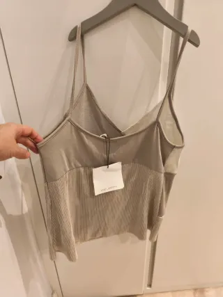 Top fiesta beige y blanco