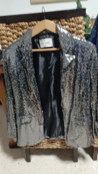 Chaqueta fiesta lentejuelas Stradivarius Talla 42