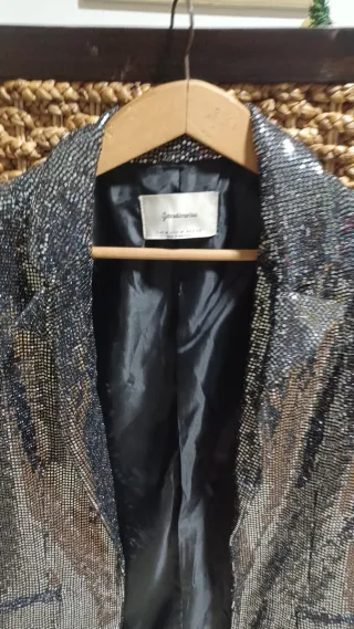 Chaqueta fiesta lentejuelas Stradivarius Talla 42