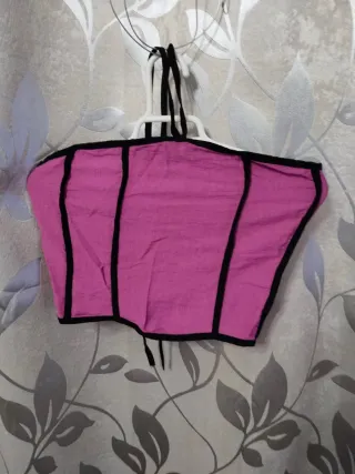 Conjunto falda y top morado con negro