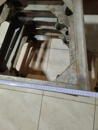 Base hierro con ruedas