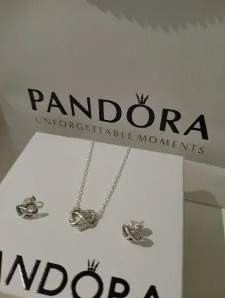 Conjunto Pandora Collar y Pendientes Infinito