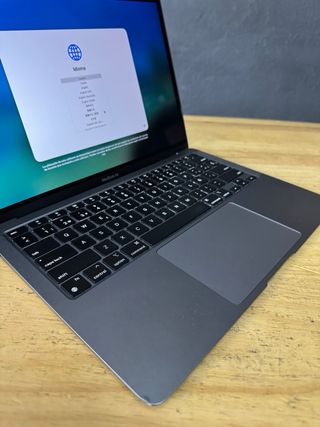 Macbook Air 13” M1 (2020) Procesador M1 512 GB