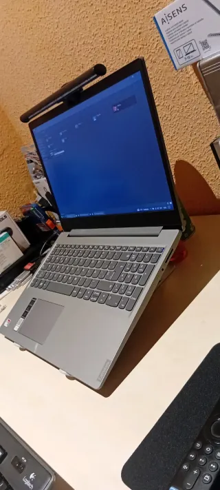Portátil Lenovo ideapad s145