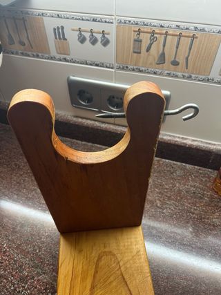 Jamonero de madera y metal