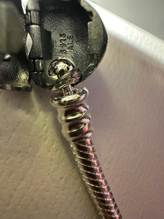 Pulsera Pandora Moments Plata S925 + Pack Regalo