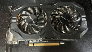 Ordenador Gaming Logitech sin Disco Duro