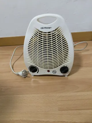 Calefactor pequeño blanco