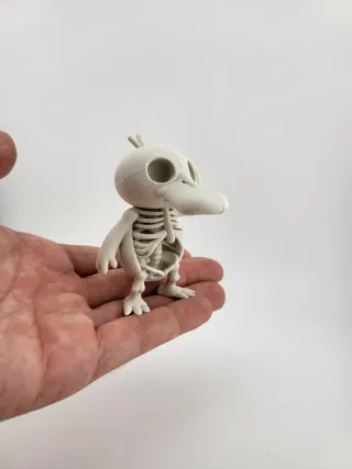 Figura Psyduck Esqueleto Pokémon