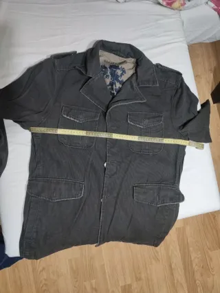 Chaqueta gris hombre