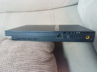 Console PlayStation 2 Slim nera