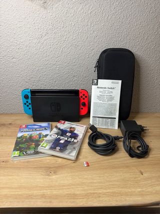 Nintendo Switch + Minecraft y FIFA 23