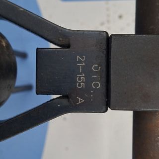 Útil para desmontar válvulas culata