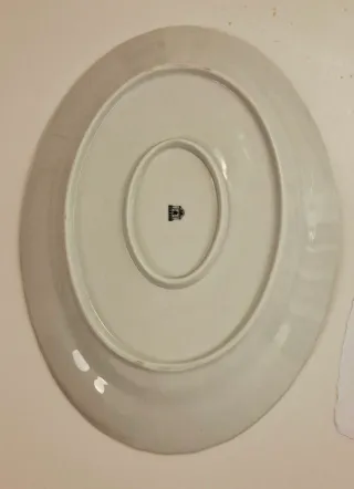 Vassoio ovale Durken con fiori rosa