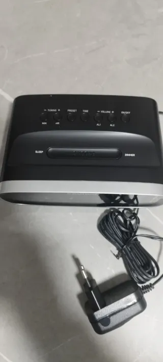 Radio despertador Grundig