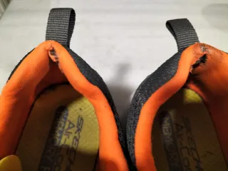 Zapatillas Skechers Gris y Naranja