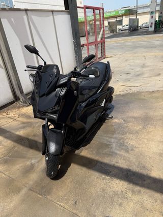 X Max 125 Tech Max 2024