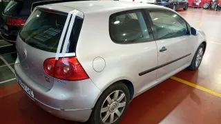 Volkswagen Golf 2004