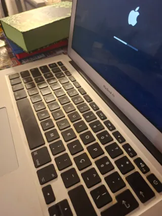 Apple MacBook Air 13 2015 Plata con Cargador orig.