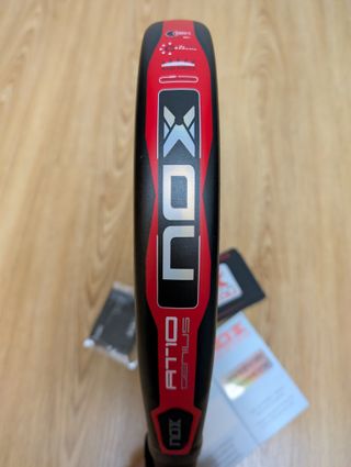 Racchetta Nox AT10 Agustín Tapia Luxury Genius 18K 2023