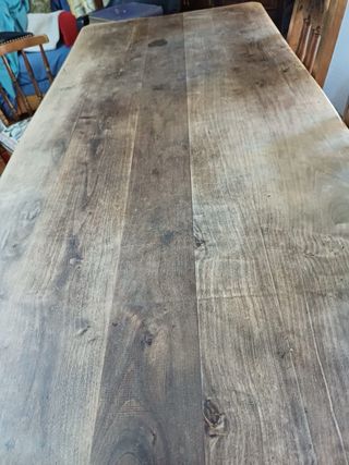 Mesa de madera nogal grande