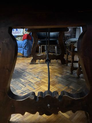 Mesa de madera nogal grande