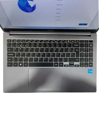 Samsung Galaxy Book 4 Portátil Plateado