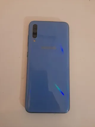 Samsung Galaxy A70 da 128 GB e 6 GB di RAM