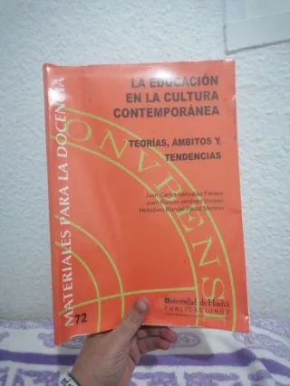 La educación en la cultura contemporánea.