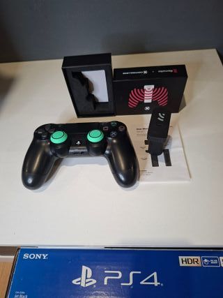 PS4 SLIM / CONFEZIONE + COMANDO + GIOCHI + CARICATORE / PACCHETTO