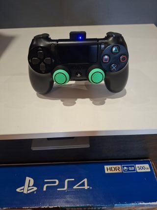 PS4 SLIM / CONFEZIONE + COMANDO + GIOCHI + CARICATORE / PACCHETTO