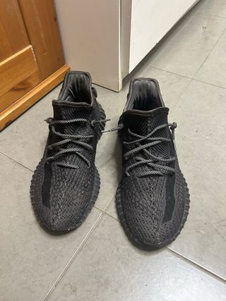 Adidas Yeezy 350 V2 Negras