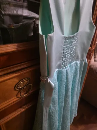 Vestido fiesta azul claro encaje