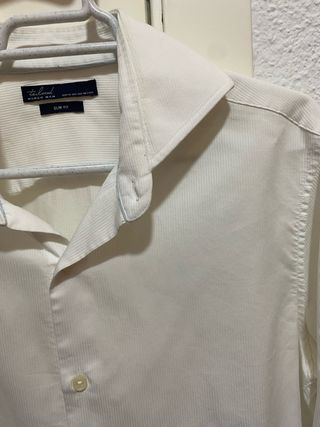 Camisa blanca de vestir para traje talla XS Mango