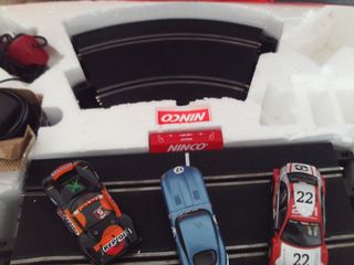 scalextric  artic rally contiene 5 rectas y 8  cur