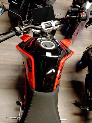 SWM Naked 125  15 CV ABS ¡ PRECIO INCREÍBLE !