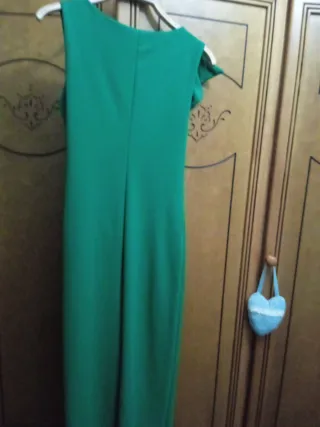 Vestido largo fiesta verde con volantes