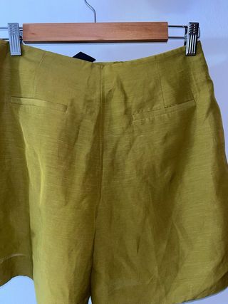 Pantalón corto mujer Massimo Dutti verde oliva