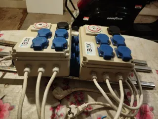 2 Temporizadores TBOX 12 Enchufes