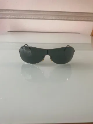 Occhiali da sole Ray Ban da uomo con custodia