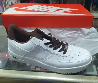 Zapatillas deportivas Nike Air Force Blancas y Mar