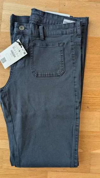 Pantalón vaquero flare tiro bajo