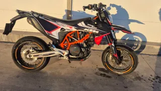 Moto KTM Smcr 690 año 2019