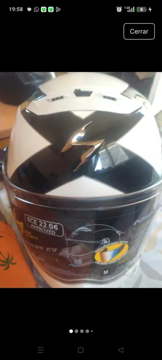 Casco de moto blanco