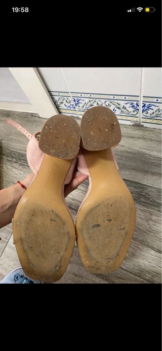 Sandalias de pulsera con tacón grueso destalonado