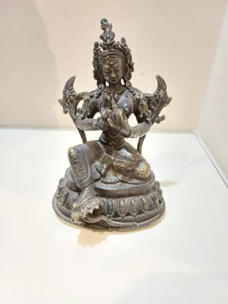 Antigua figura deidad Tara