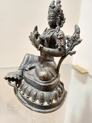 Antigua figura deidad Tara