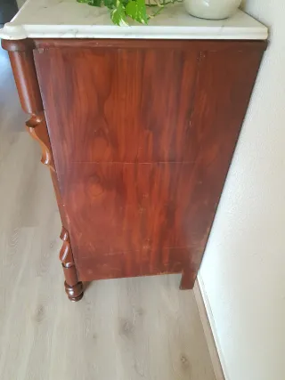 Antigua cómoda catalana isabelina