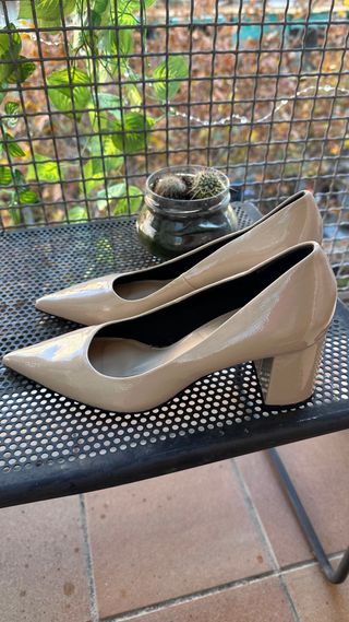 Zapatos Zara Beige Talla 38